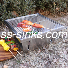 Tragbarer Holzkohlen-Grill GRILL Ausrüstungs-Küchen-Kochen Soems im Freien