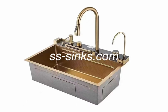 Handgefertigte Küchenspüle aus Edelstahl mit Wasserhahn und Zubehör