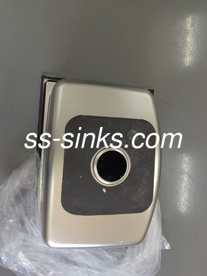 24 * 18 Zoll Modern Topmount Küchenspüler Außenmaße OEM mit modernem Stil