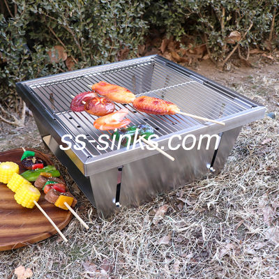 Tragbarer Holzkohlen-Grill GRILL Ausrüstungs-Küchen-Kochen Soems im Freien